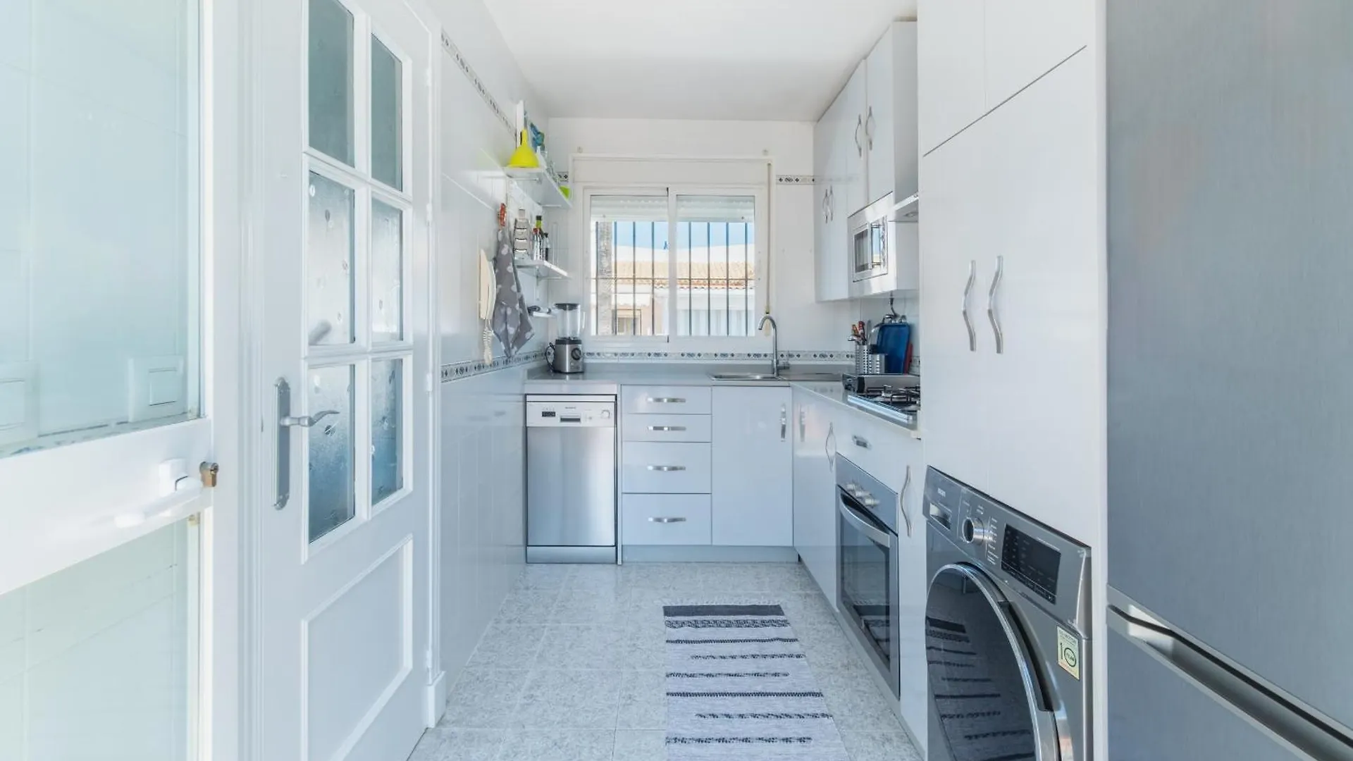 Apartament Atico En Novo Sancti Petri Chiclana de la Frontera 0*,  Hiszpania